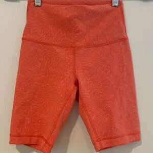 Lululemon Wunder Train HR Short 8 SIZE 4